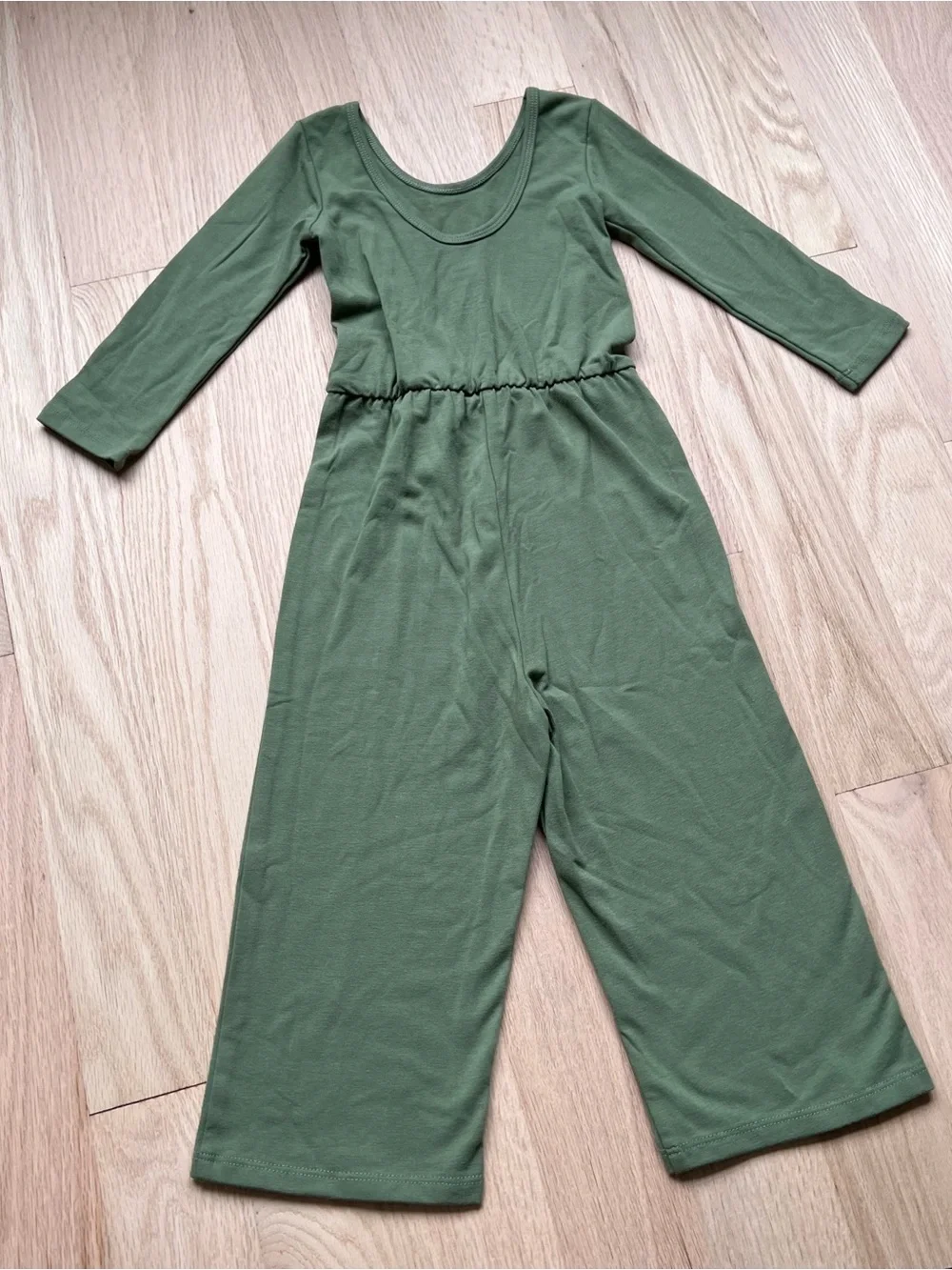 Alice and Ames Olive Green Wide Leg Romper size 4 girls